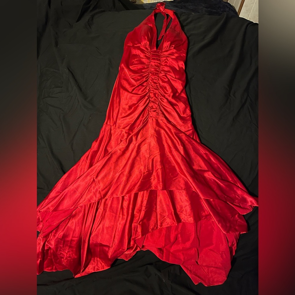 Morgan and co. red dress size small